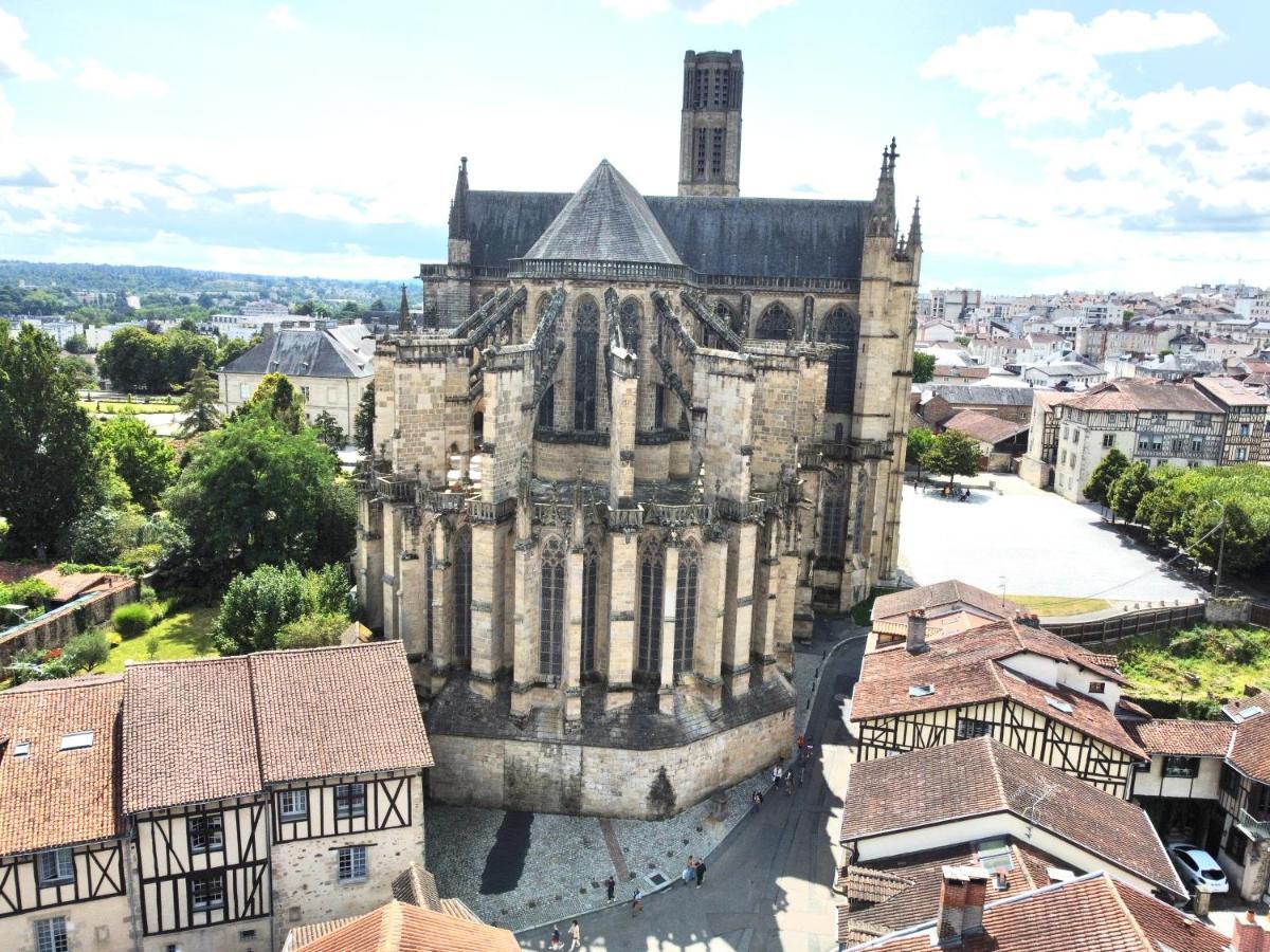 Bel Appartement En Plein Centre Ville Limoges Exterior photo